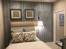 accent wallpaper bedroom